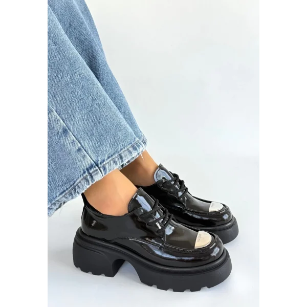 Kiya Siyah Rugan Dolgu Topuk Oxford Ayakkabı