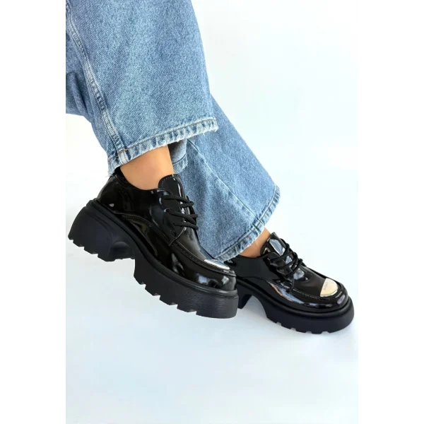 Kiya Siyah Rugan Dolgu Topuk Oxford Ayakkabı