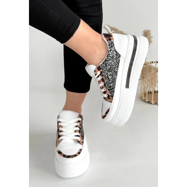 Lawin Beyaz Cilt Siyah Simli Bağcıklı Spor Ayakkabı