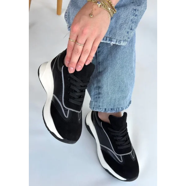 Lemda Siyah Süet Bağcıklı Spor Ayakkabı