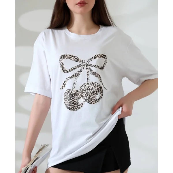 Leopar desenli kiraz baskılı tişört