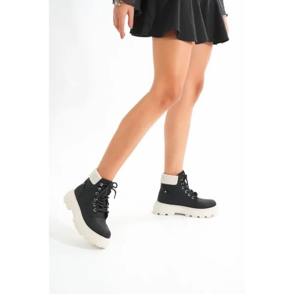 LMÇ-2045 Siyah-Bej Taban Bağcıklı Kalın Taban Kadın Günlük Bot