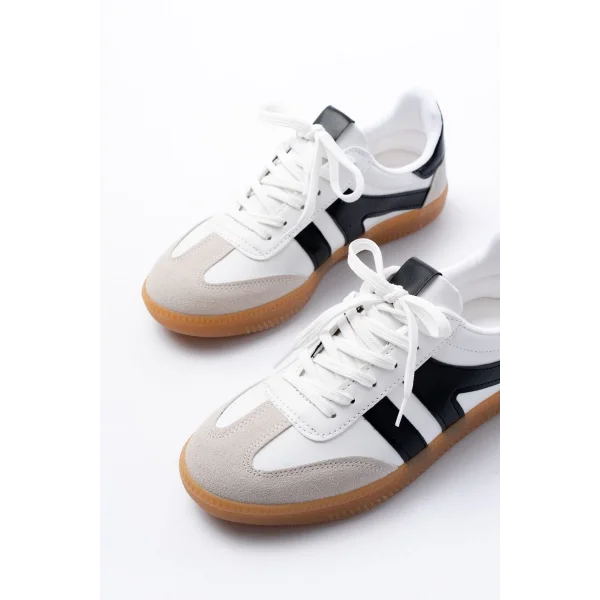 M-1004 Beyaz Bağcıklı Termo Taban Günlük Kadın Spor