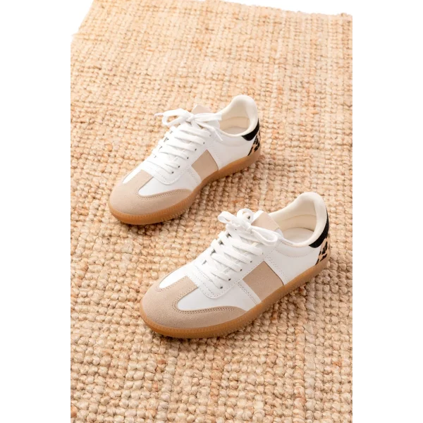 M-6006 Beyaz Garni Leopar Desenli Bağcıklı Termo Taban Günlük Kadın Spor