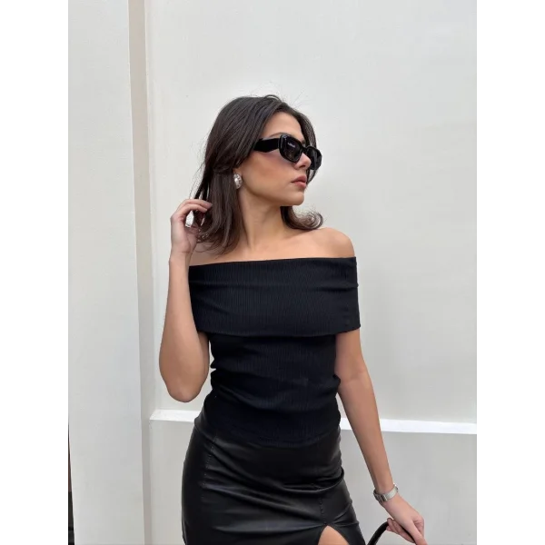 Madonna yaka sıfır kol bluz