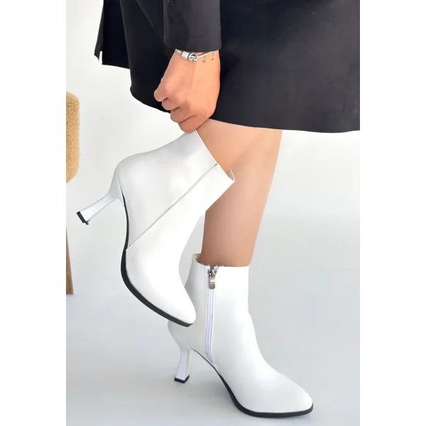 Mişha Beyaz Cilt Topuklu Bot