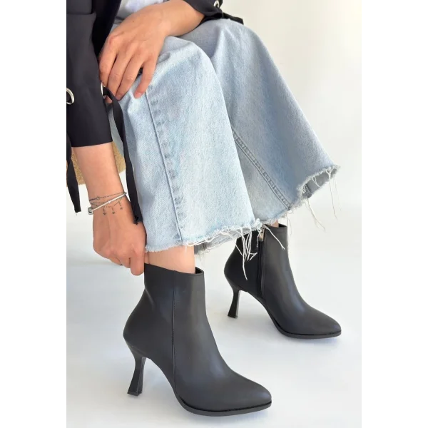 Mişha Siyah Cilt Topuklu Bot