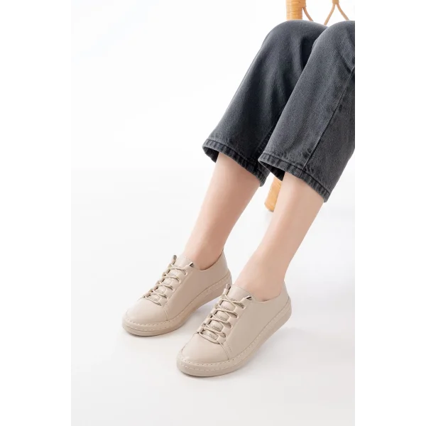 MK-9026 Bej Bağcıklı  Taş Aksesuarlı Günlük Spor Ayakkabı