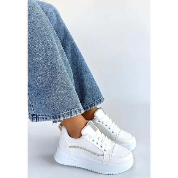 Natte Beyaz Cilt Bağcıklı Spor Ayakkabı