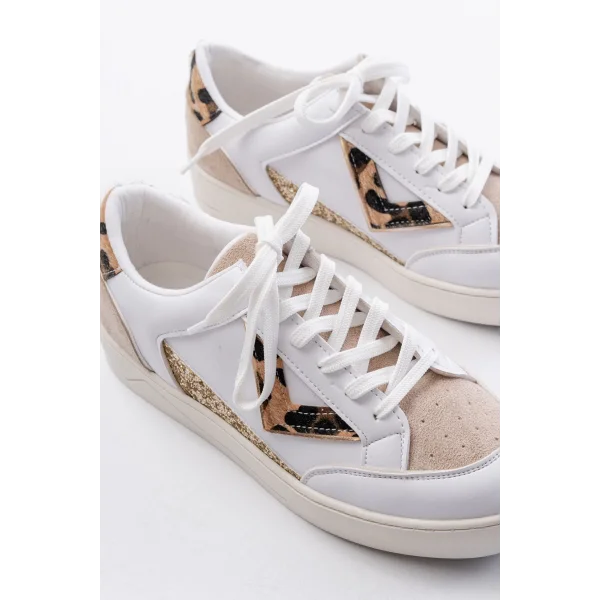 SV-01 Beyaz Leopar Desenli Bağcıklı Kadın Spor Ayakkabı