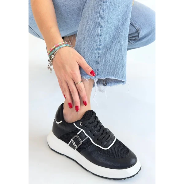 Tanwe Siyah Cilt Bağcıklı Spor Ayakkabı