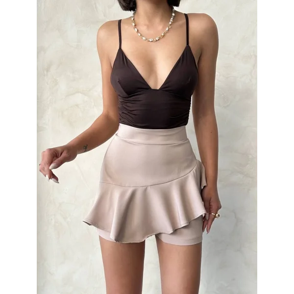 Valonlu fırfırlı şort bej s24683