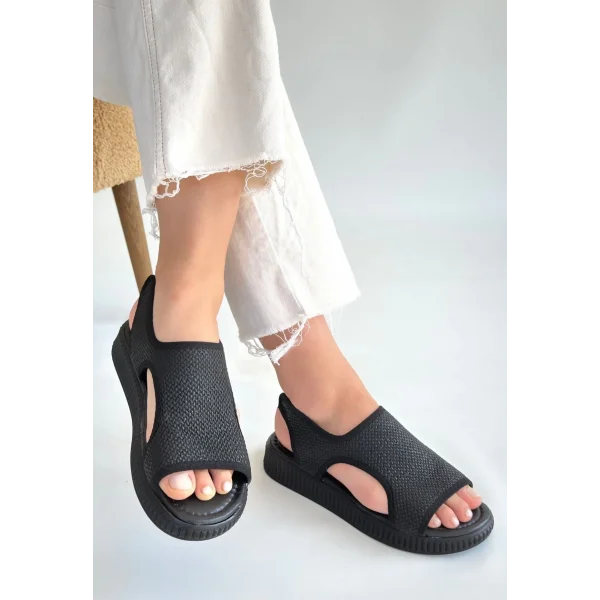 Wayi Siyah Hasır Cilt Sandalet