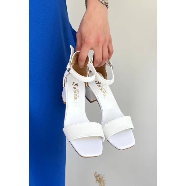 Yenta Beyaz Cilt Tek Bant Topuklu Ayakkabı