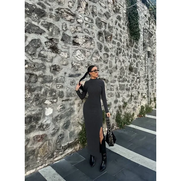 Yırtmaçlı kalın bürümcük uzun elbise siyah