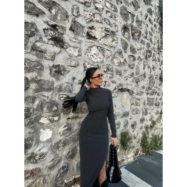 Yırtmaçlı kalın bürümcük uzun elbise siyah