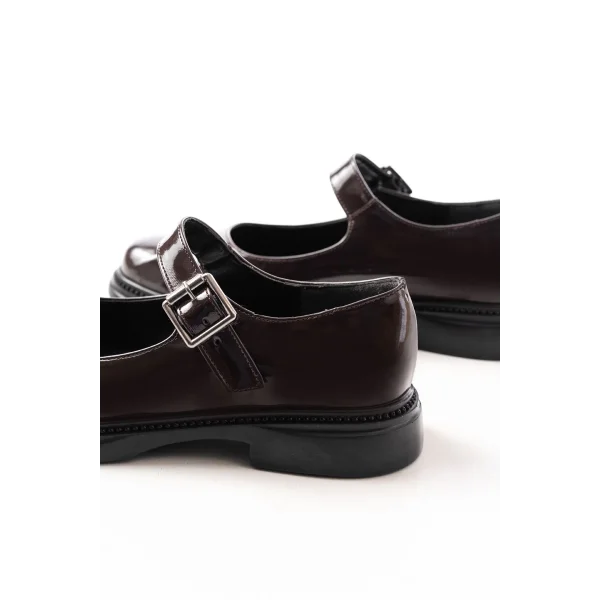 YSN-4444 Kahve Rugan Günlük Bayan Ayakkabı