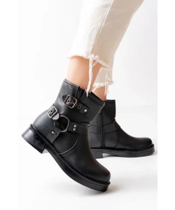 02-2013 Siyah Toka Aksesuarlı Fermuarlı Günlük Kadın Bot