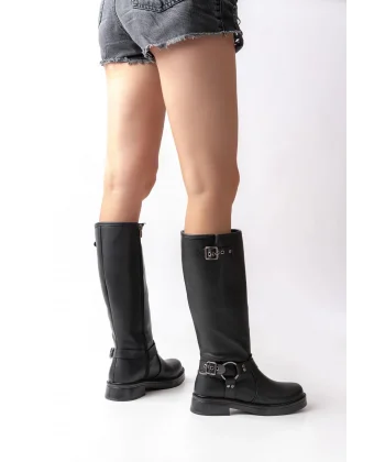 02-312 Siyah Toka Aksesuarlı Fermuarlı Günlük Kadın Çizme