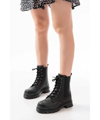 2051-298 Siyah Luna Düz Topuklu Bağcıklı Lastikli Günlük Kadın Bot