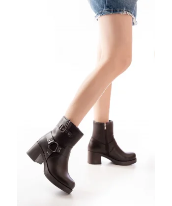 5109-3042 Kahverengi Toka Aksesuarlı Fermuarlı Kalın Topuklu Günlük Kadın Bot