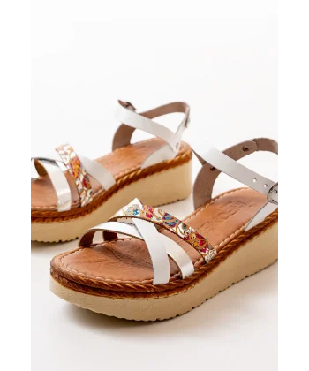 730-015 Beyaz Garni Ortopedik Hakiki Deri Dolgu Kadın Sandalet