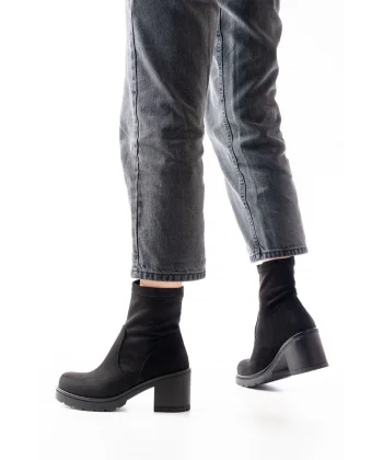 767-3040 Siyah Süet Günlük Kalın Topuklu Kadın Bot