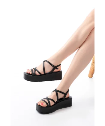 861-1029 Siyah Dolgu Kadın Sandalet