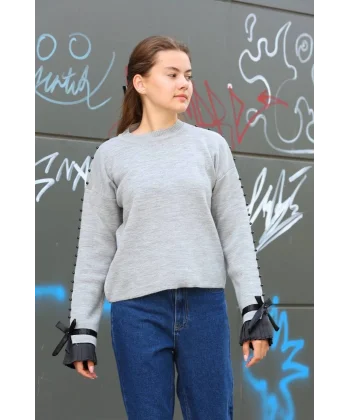 Boncuklu bile detaylı kazak gri