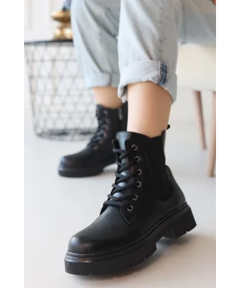 Daum Siyah Cilt Bağcıklı Bot