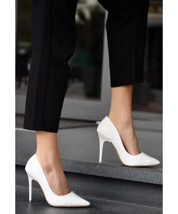 Hillar Beyaz Cilt Stiletto Ayakkabı
