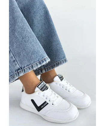 Jowen Beyaz Cilt Siyah Detaylı Bağcıklı Spor Ayakkabı