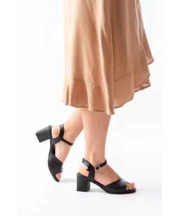 K-13 Siyah Günlük  Topuklu Kadın Sandalet