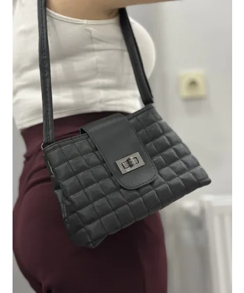 Kapaklı kapitone siyah cilt çanta