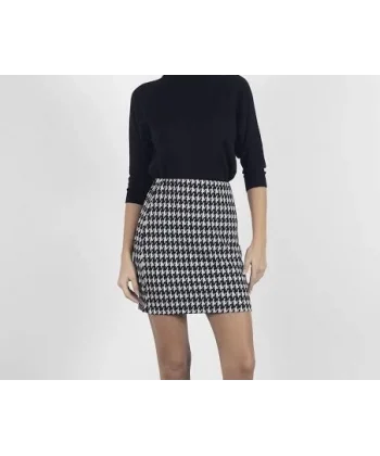 kazaayağı likralı mini etek siyahbeyaz