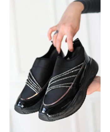 Keita Siyah Rugan Streç Detaylı Siyah Tabanlı Spor Ayakkabı