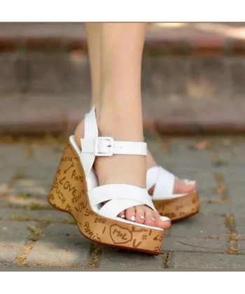 Kenja Beyaz Cilt Dolgu Topuk Sandalet