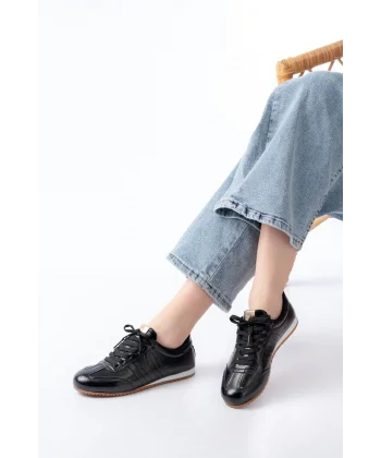 M-1009 Siyah Rugan Bağcıklı Günlük Kadın Spor