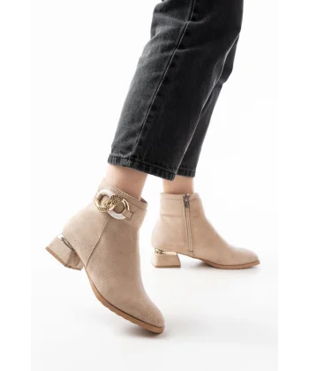 RM-504 Bej Süet Toka Aksesuarlı Topuklu Fermuarlı Günlük Kadın Bot
