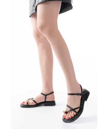 S-101 Siyah Parmak Arası Taş Detaylı Günlük Kadın Sandalet