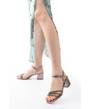 S-889  Platin 3 Bantlı Topuklu Kadın Ayakkabı