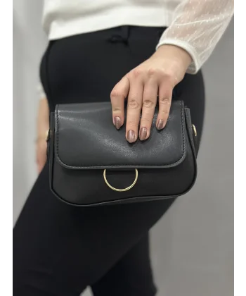 Siyah cilt mossi çanta