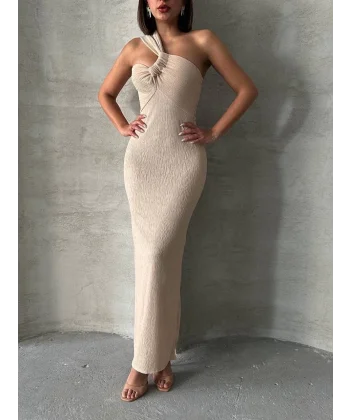 Tek omuz pliseli elbise