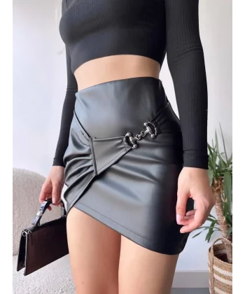 Tokalı deri etek siyah s240097