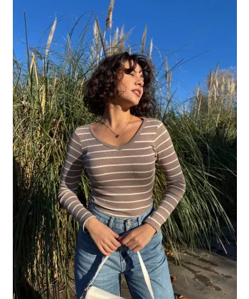 V yaka çizgili bluz bej A3699