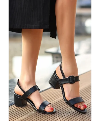 Year Siyah Cilt Topuklu Ayakkabı