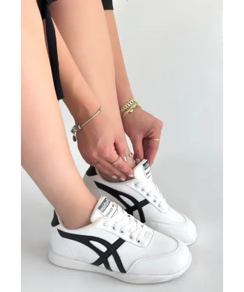 Zlay Beyaz Cilt Siyah Detaylı Bağcıklı Spor Ayakkabı