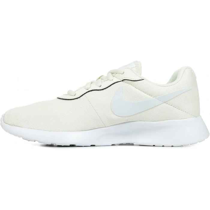Nike Damen WMNS Tanjun Sneaker DR5697 001