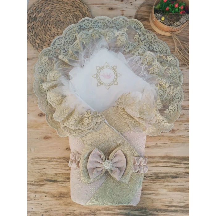 Lenaca Yenidoğan Kabartma Desenli Gold Çift Güpürlü Ve Fiyonklu Bebek Battaniyesi Kundak