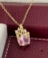 Pembe Kolye